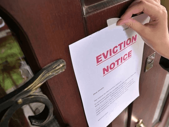 Navigating the Maze: When Eviction Notices and Lease Renewals Collide in UAE Real Estate