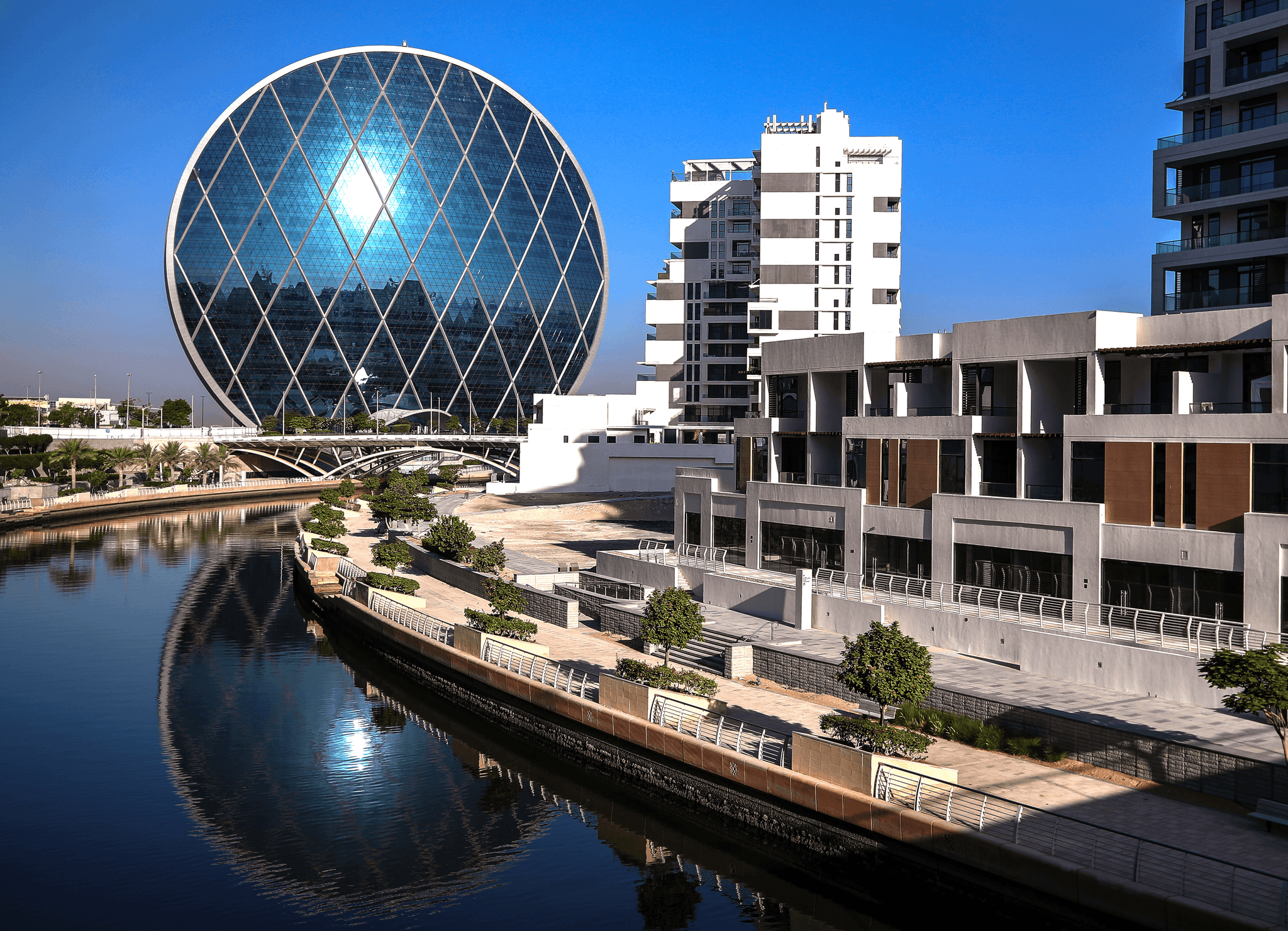 Shifting Tides in UAE Markets: Real Estate and Industrial Sectors Drive Dubai’s Momentum